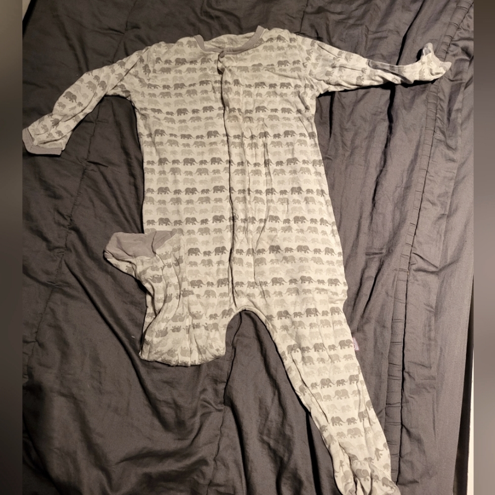 Magnetic me modal sleeper